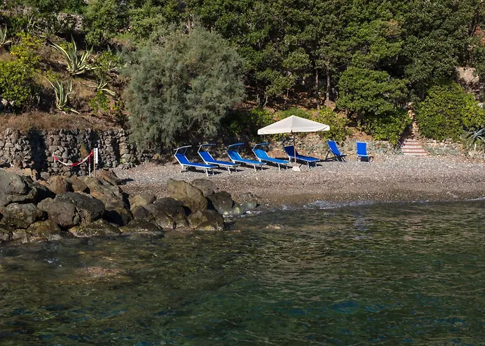Villa Adriana Marciana Marina (Isola d'Elba)