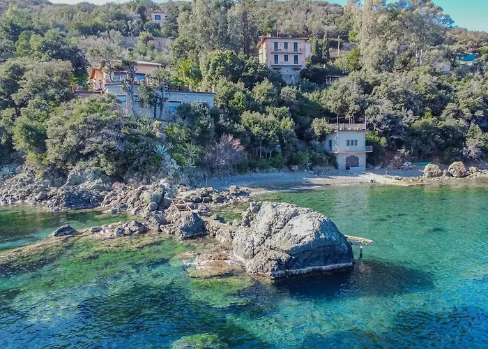 Villa Adriana Marciana Marina (Isola d'Elba)
